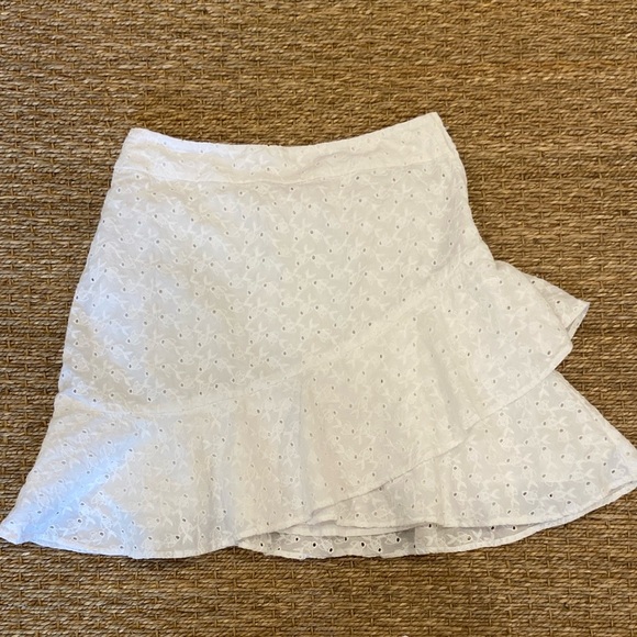 Lilly Pulitzer White Eyelet Ruffle Skirt and Top Set - Picture 8 of 11